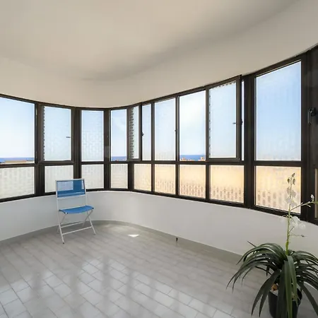 Tropicana Apartman *
